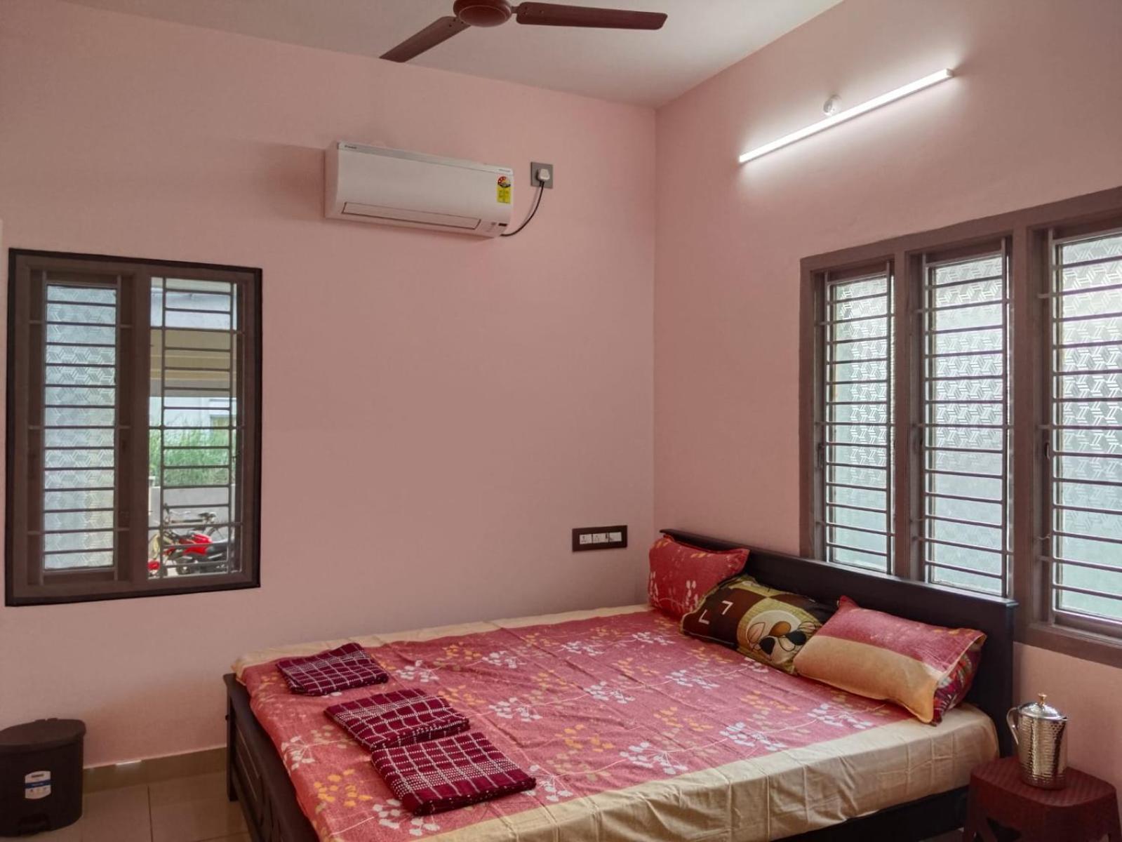 Thirunallar Ganesha'S Homestay Karaikal Buitenkant foto